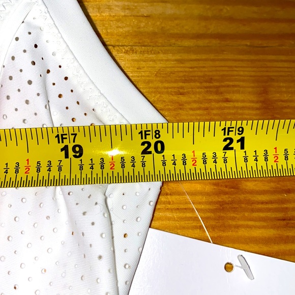 ATHLETICA. WHITE. ATHLETIC TOP. ZIPPER AT NECKLINE - Picture 8 of 11